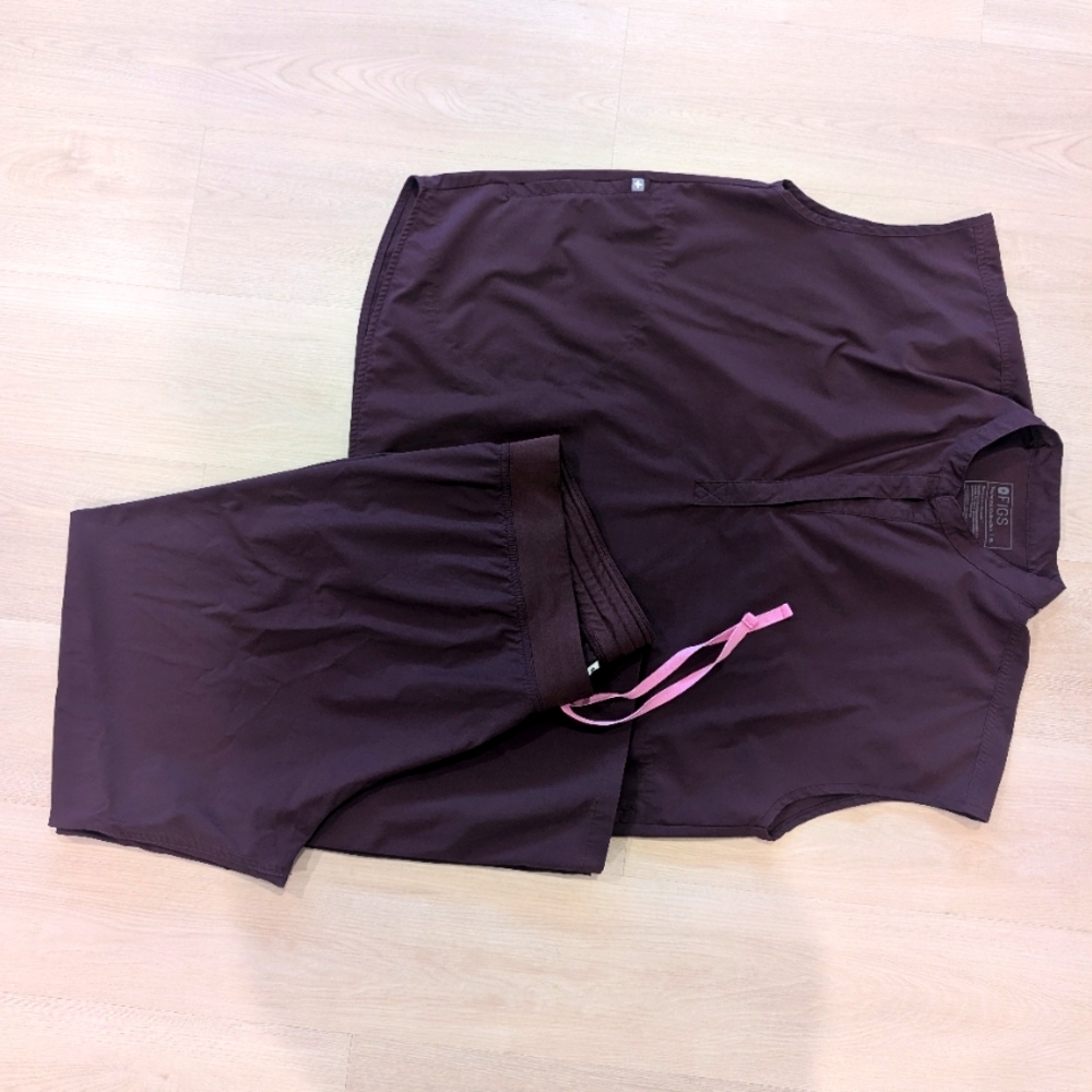 Figs scrub set - Burgundy - Rafaela top XL - Livingston XXL pants